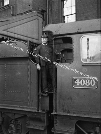 PADDINGTON STATION GWR  FISHGUARD EXPRESS 4080 ENGINE DRIVER